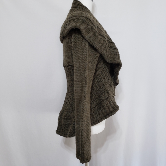 Anthropologie Elsamanda Cable Ruffled Cardigan - Picture 2 of 5